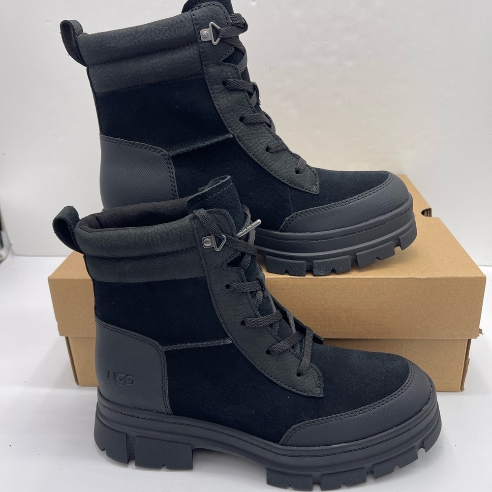 UGG Women's Lace-Up Boot
W / 1174492
W ASHTON WEATHERIZED LACE UP Boots Black